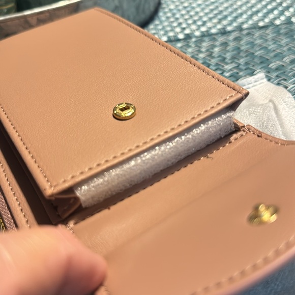 NWOT Forever Lovely Crossbody Wallet - Dusty Rose Pink - Picture 4 of 5